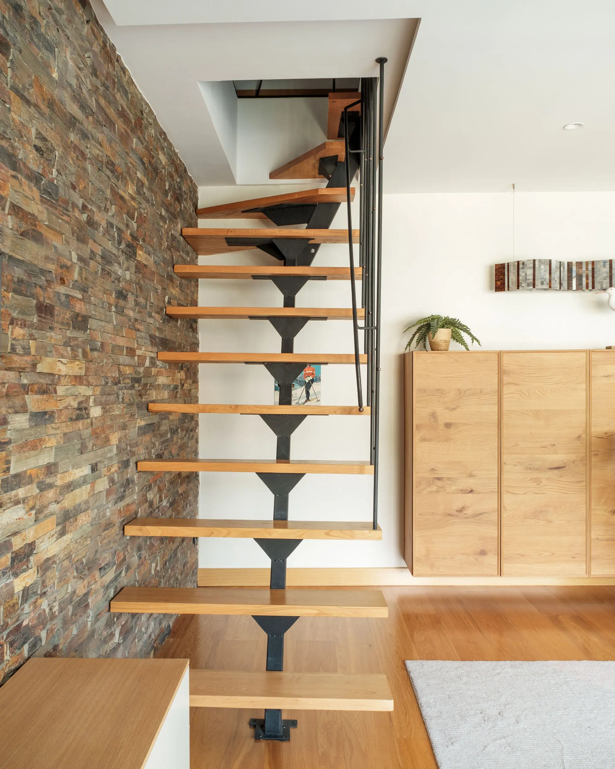 Escaleras de madera y hierro Basauri 2